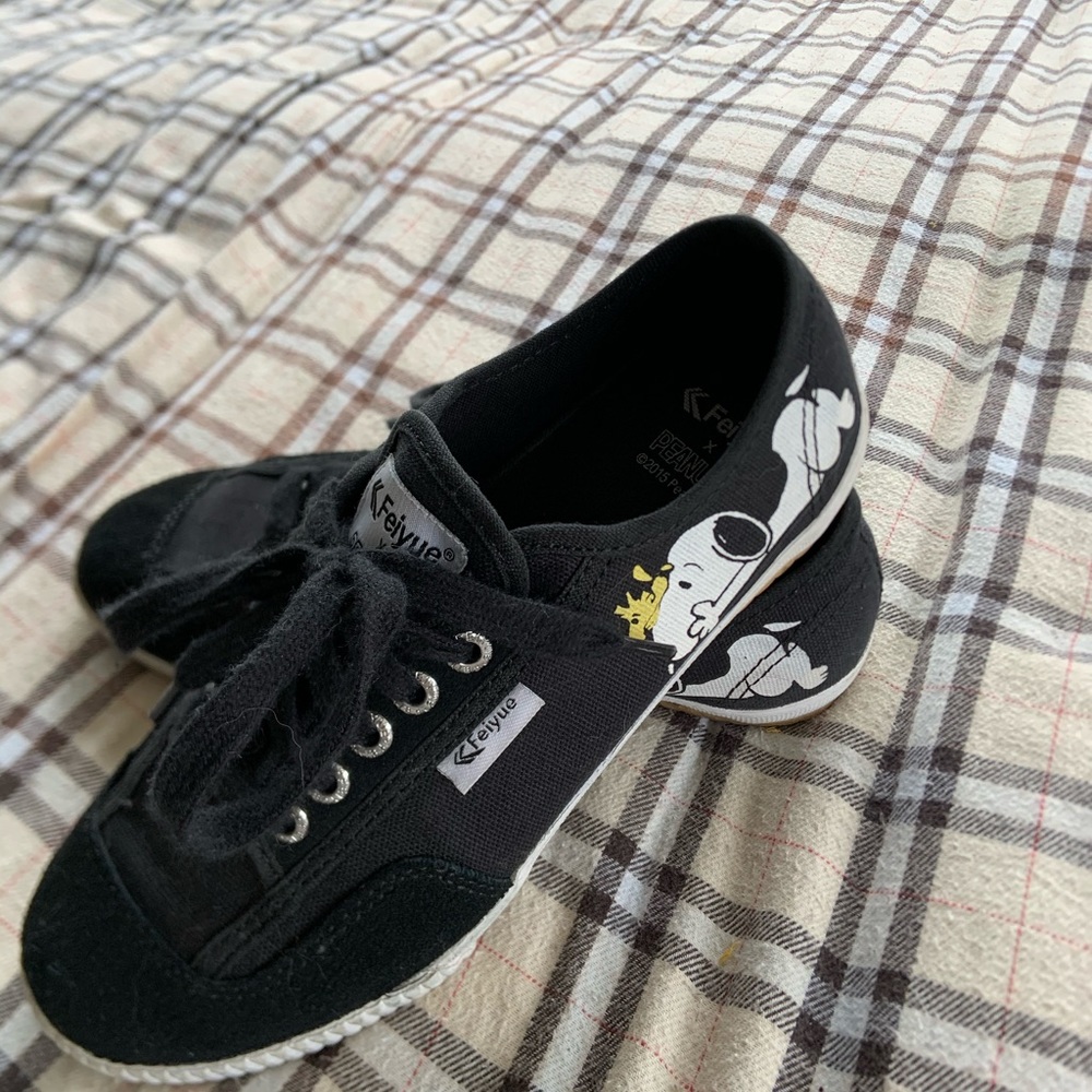 Feiyue snoopy sneakers